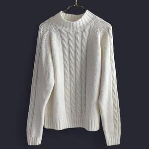 vintage 100% acrylic Mervyn’s white mock neck knit pullover sweater
